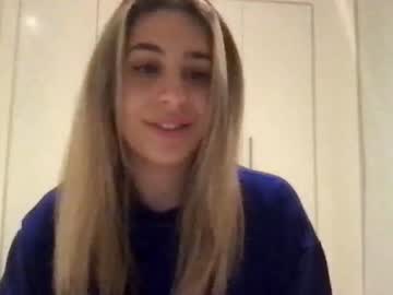 girl blaireisback image #3926541