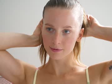 girl ellaa91 image #2219324
