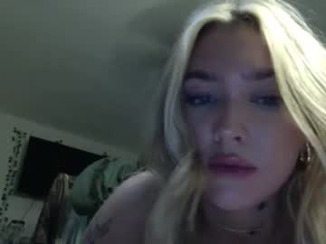 girl tattedblondiezoe image #3977801