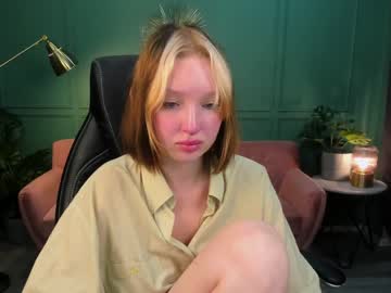 girl dinablush image #2523844