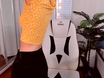 elli_rosse naked cam