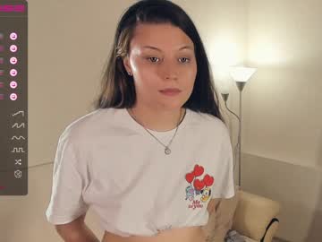 florra_loves naked cam