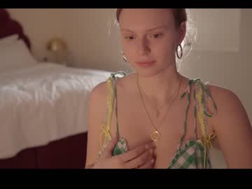 girl chillwithkira image #1543669