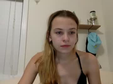 ivy_babyyy naked cam