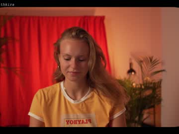 girl chillwithkira image #2320407