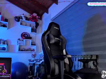 girl yesikasaenz image #794774