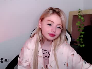 girl shy_blondiee image #3697887