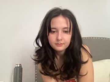 rebeccaryder333 naked cam