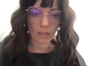 girl sunnyisblooming image #3997671