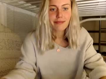 girl bambis_honeypot image #893760