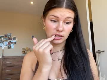 girl izzylizz image #4076535