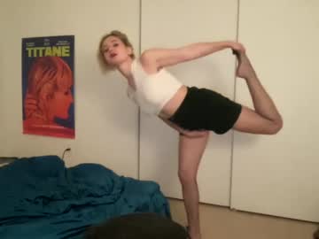 girl internet_famous image #2538452