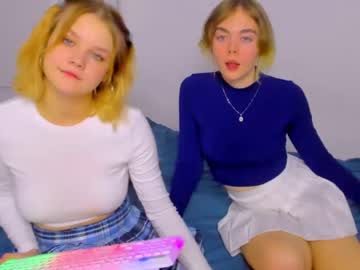 lisa__shy naked cam