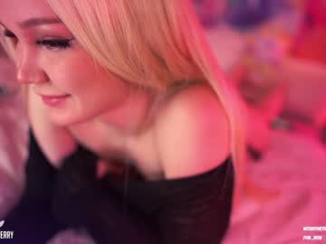 tranny blondelashes19 image #954981