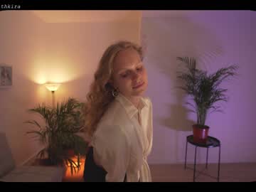 girl chillwithkira image #2011559