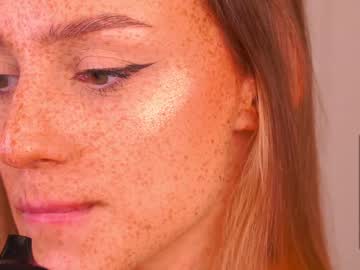 girl artease image #3393415