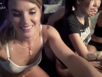 girl phoenix_taylor image #2308614