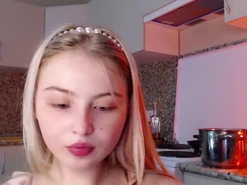 girl shy_blondiee image #3661467