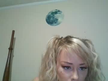 scarlettesin naked cam