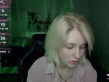 hot_isa7 naked cam