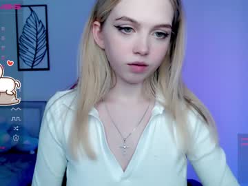 girl small_blondee image #3585557