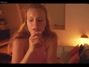 girl chillwithkira image #1802778