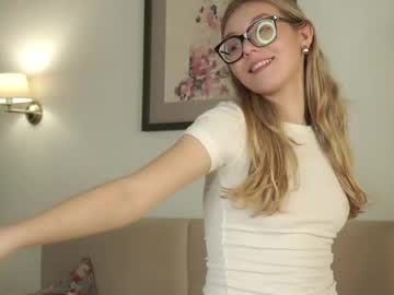 girl gillianelletson image #4039624