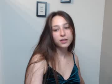 girl jolie_cres image #429463