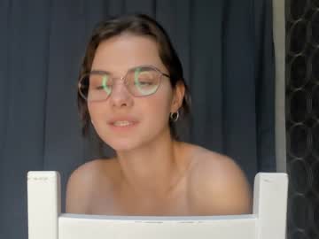 girl laurawhitea image #3950605
