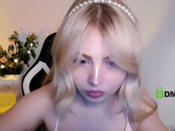 girl shy_blondiee image #3712401