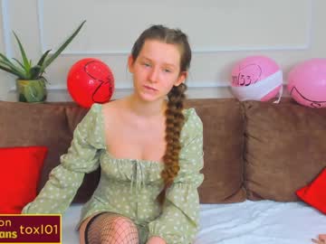 girl toxl image #1019183