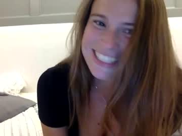 girl carolinakiss14 image #2444175